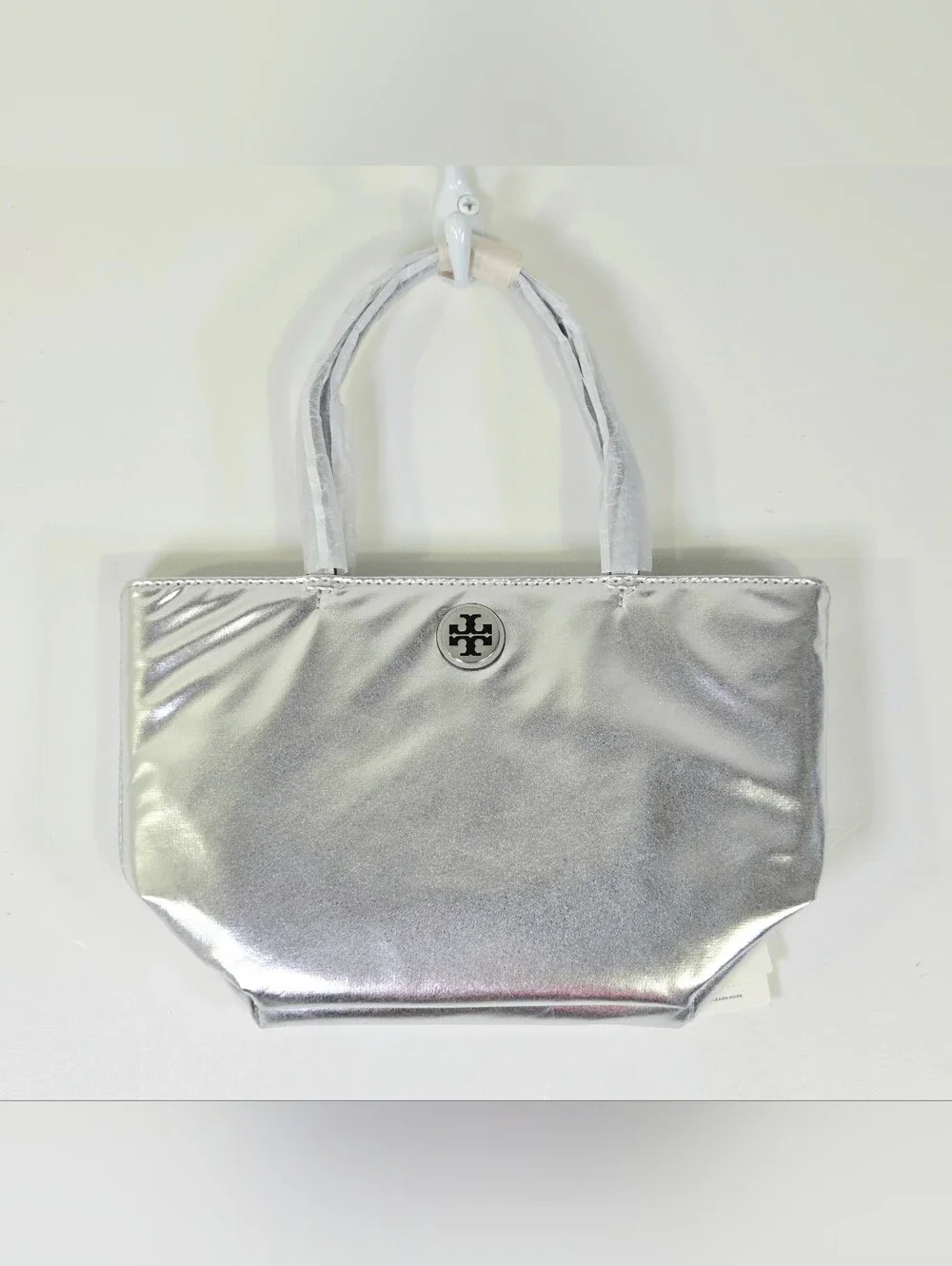 NWT TORY BURCH METALLIC SILVER MINI TOTE BAG WITH STRAP.